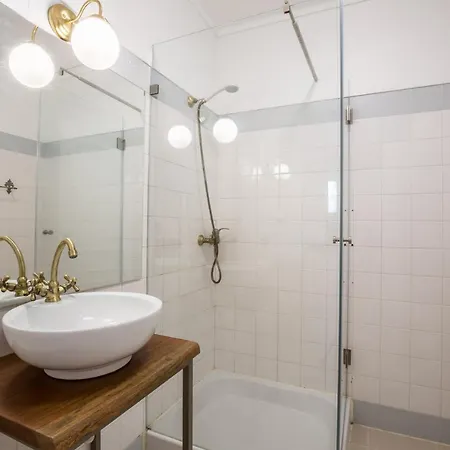 Sandhi House - Yoga & Wellness Guest house Ericeira