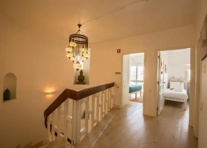 Sandhi House - Yoga & Wellness Pensionat Ericeira