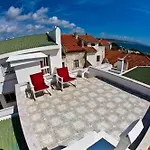Sandhi House - Yoga & Wellness Affittacamere Ericeira