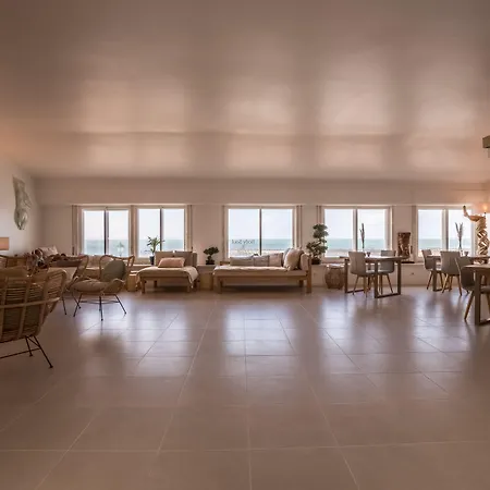 Sandhi House - Yoga & Wellness Guest house Ericeira