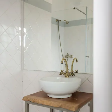 Sandhi House - Yoga & Wellness Ericeira