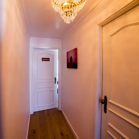 Sandhi House - Yoga & Wellness Guest house Ericeira