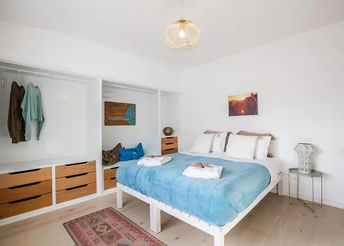 Sandhi House - Yoga & Wellness Ericeira